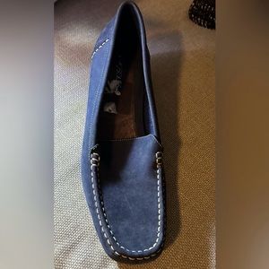 Blue suede shoes 11B